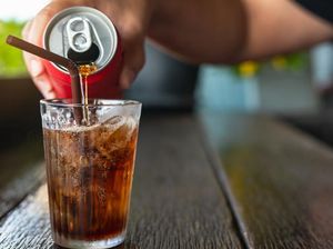 Ini Efek Mengerikan Jika Minum Soda Tiap Hari