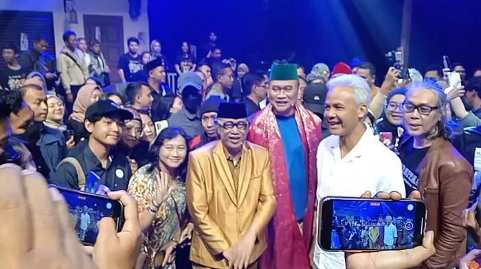 Ganjar Usai Nonton Pentas Budaya Butet di Yogyakarta (Mulia-detikcom)