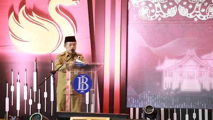Gubernur Jambi Al Haris saat bicara menargetkan pertumbuhan ekonomi naik 5% pada 2024.