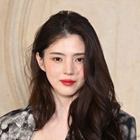 Han So Hee disibukkan dengan jadwal mengadiri fashion show di Paris Fashion Week. Terbaru, bintang serial ‘Gyeongseong Creature’ ini tampil di show Christian Dior Haute Couture Spring/Summer 2024. Foto: Corbis via Getty Images/Stephane Cardinale - Corbis