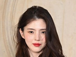 5 Gaya Makeup Han So Hee, Lipstik Merah Terang Jadi Andalan