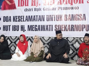Kunjungi Ponpes Bondowoso Jatim, Atikoh Bicara Adab dan Ilmu