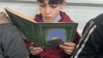 Potret Anak-anak Kamp Pengungsi Gaza Hafalan Al-Quran di Tengah Agresi