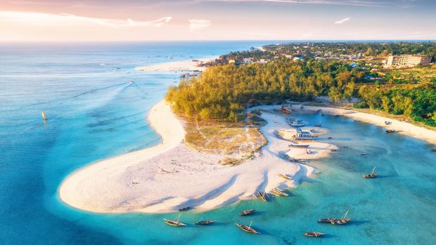 Keindahan pantai di Zanzibar