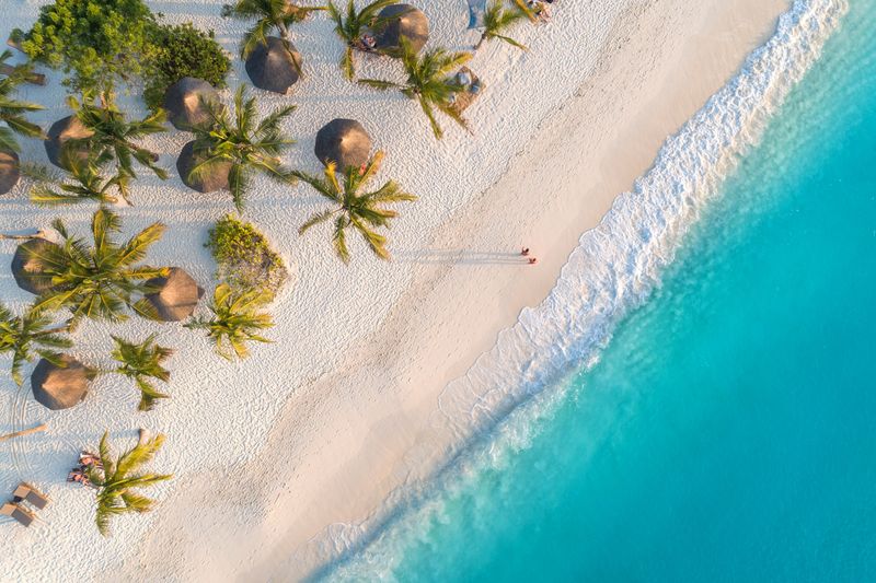 Keindahan pantai di Zanzibar