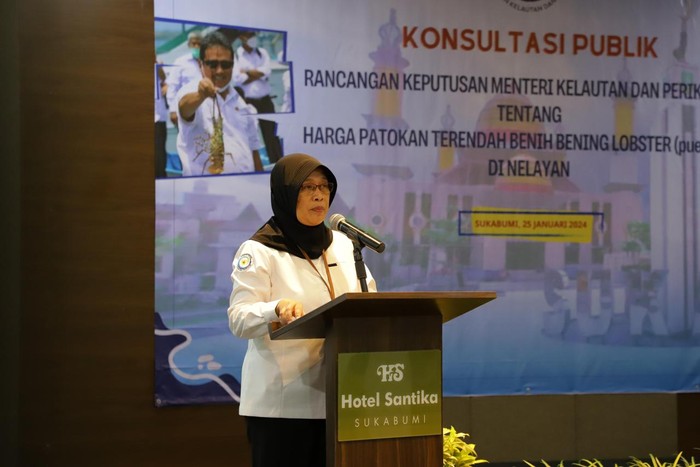 Kepala Biro Hukum Kementerian Kelautan dan Perikanan Effin Martiana