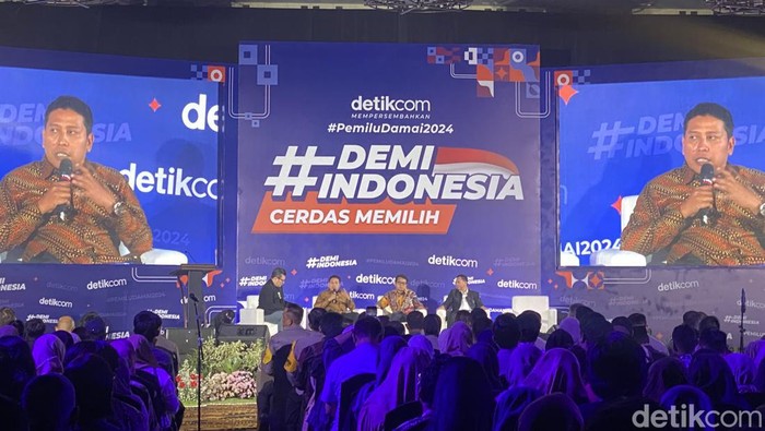 Ketua KPU DIY Ahmad Shidqi di sesi talkshow #Demi Indonesia Cerdas Memilih di Jogja, Kamis (25/1/2024).