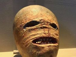 Benda Langka Koleksi Museum, Ada yang Menyeramkan