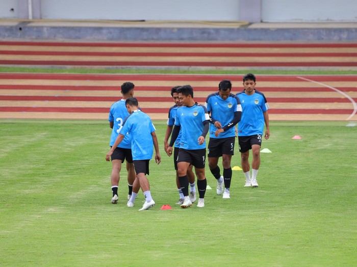 Latihan PSIM Jogja jelang menghadapi Semen Padang di Stadion Mandala Krida, Jogja, Kamis (25/1/2024).
