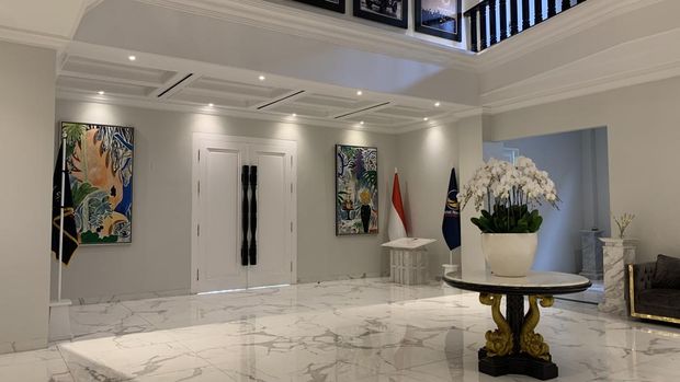 Lobi di lantai satu gedung NasDem Bali, Kamis (25/1/2024).