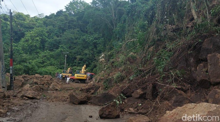 Longsor di Tompo Ladang, Kabupaten Maros, Sulsel.