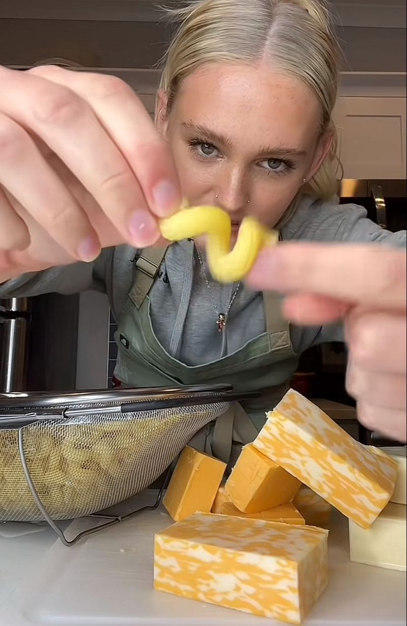 Mac and Cheese viral di TikTok 90 juta views