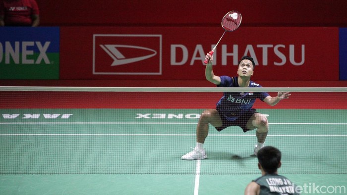 Anthony Ginting melakoni pertandingan babak 16 besar nomor tunggal putra di Court 1 Istora Gelora Bung Karno, Kamis (25/1/2024) sore WIB.