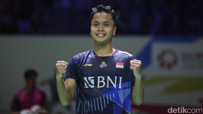Mantap! Ginting Maju ke 8 Besar Indonesia Masters 2024 Anthony Ginting melakoni pertandingan babak 16 besar nomor tunggal putra di Court 1 Istora Gelora Bung Karno, Kamis (25/1/2024) sore WIB.