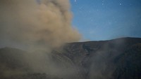 Pemerintah setempat memperpanjang masa siaga darurat erupsi gunung Marapi hingga satu bulan mendatang atau sampai 24 Februari 2024.
