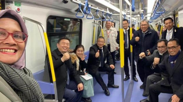 Menteri Perhubungan Budi Karya Sumadi, melakukan kunjungan kerja ke China untuk uji coba sebelum Kereta Otonom atau Autonomous Rail Transit (ART) akan dibangun di Ibu Kota Nusantara (IKN) pada kawasan Sumbu Barat dan Sumbu Timur. (Instagram @budikaryas)