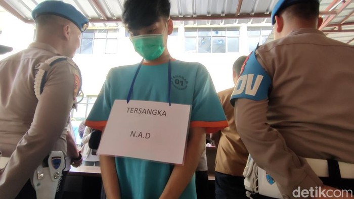 NA (23), remaja pria asal Kabupaten Cianjur, Jawa Barat sebar dan jual video mesum dengan mantan kekasihnya.