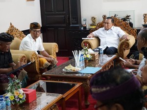 Ngaben Kusa Prenawa di Gilimanuk Libatkan Desa Adat Se-Kecamatan Melaya