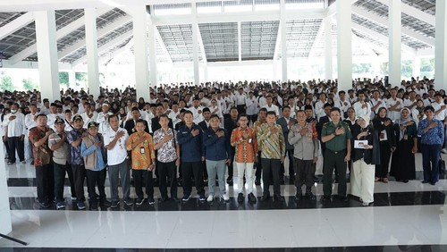 KPU NTB melantik KPPS di Kota Mataram pada Kamis (25/1/2024).