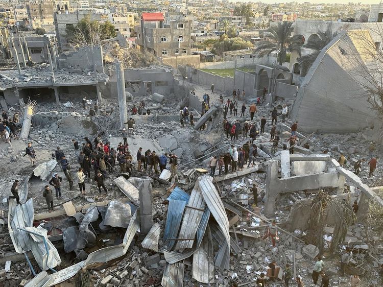 Lagi, Masjid Bersejarah di Gaza Hancur Dibombardir Israel