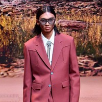 Raihan lahir di Bandung, Jawa Barat. Ia lantas menjadi model pertama asal Indonesia yang berjalan untuk luxury brand asal Prancis tersebut. (Foto: Victor VIRGILE/Gamma-Rapho via Getty Images)