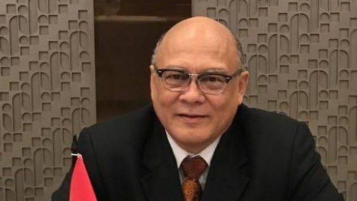 Pengusaha Minta Tertibkan Alih Muat Ekspor Kargo Gabungan Perusahaan Ekspor Indonesia (GPEI) dan Dewan Pemakai Jasa Angkutan Laut Indonesia (Depalindo) meminta pemerintah menertibkan kegiatan alih muat atau ship to ship (STS) kargo ekspor.