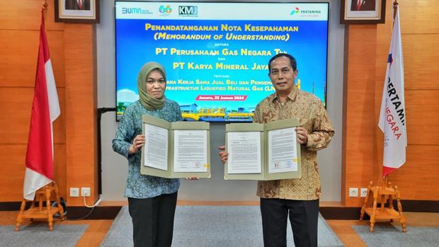 PGN dengan PT Karya Mineral Jaya (KMJ), produsen gas, menandatangani Nota Kesepahaman (MoU) pada Selasa (23/01/2024). PGN akan mendapatkan pasokan gas dari sumber baru, yakni dari proyek gas alam cair (LNG) Bunyu di Wilayah Kerja Migas Nunukan, yang dikelola KMJ. Doc PT PGN Tbk