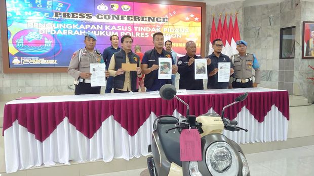 Polisi menangkap anggota geng motor di Cilegon, Banten. (M Iqbal/detikcom)