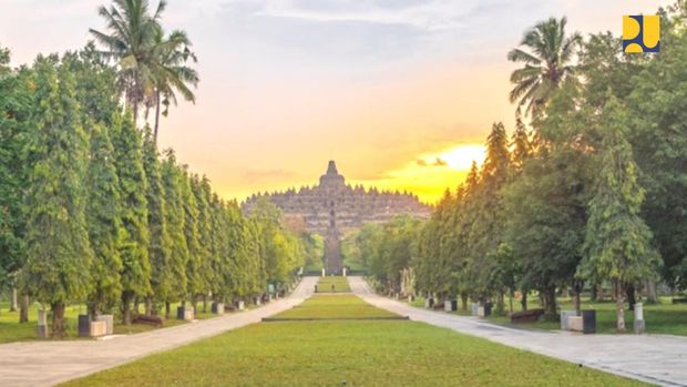 Kementerian Pekerjaan Umum dan Perumahan Rakyat (PUPR) terus melakukan pengembangan infrastruktur terpadu yang berkelanjutan pada Kawasan Strategis Pariwisata Nasional (KSPN) Borobudur di Jawa Tengah sebagai situs warisan budaya dunia (World Heritage Site). Infrastruktur yang dibangun diharapkan dapat mendukung pelestarian cagar budaya, mengubah wajah kawasan, dan meningkatkan kenyaman wisatawan domestik maupun mancanegara.