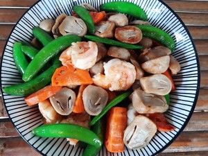 Resep Tumis Jamur dan Kapri yang Segar Renyah Untuk Makan Malam