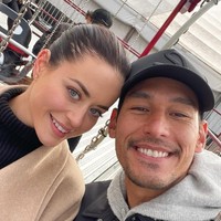 Melalui akun Instagram pribadinya baik Lily maupun Richard kerap memamerkan kebersamaan mereka kala berada di London. Tak sedikit yang berhasil dibuat salfok melihat paras Lily yang cantik. Foto: Instagram/@richo_kyle