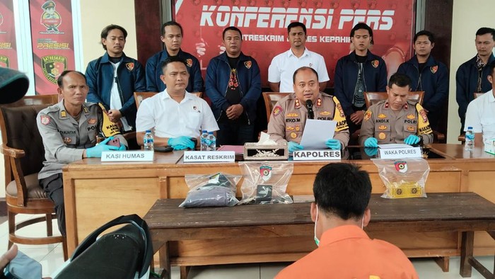Seorang pria di Kepahiang, Bengkulu berinisial SD (40) diamankan polisi usai mencuri motor warga.