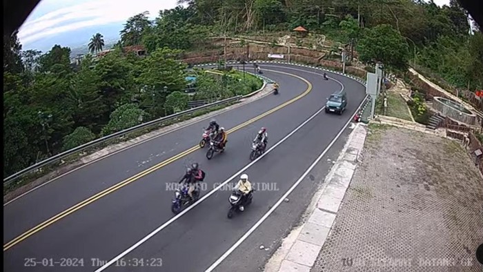 Suasana jalur Jogja-Wonosari, Kamis (25/1/2024) sore.
