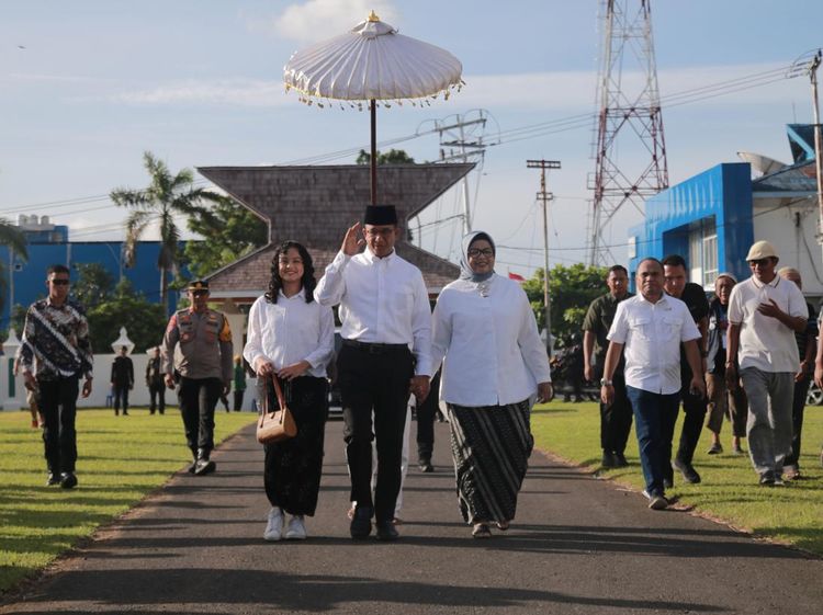 Anies Baswedan Kunjungi Kedaton Kesultanan Ternate