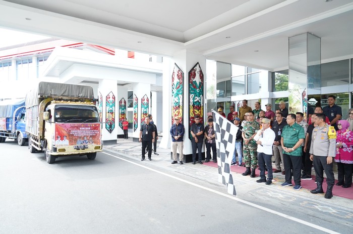 Bantuan Sembako untuk Korban Banjir