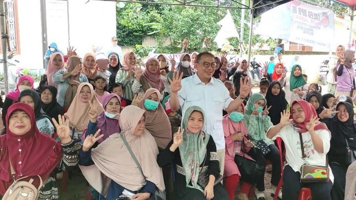 Caleg Gerindra Haposan Batubara