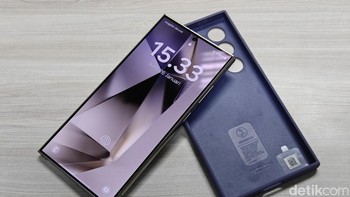 Ini adalah Galaxy S24 Ultra Silicon Case. Foto: Adi Fida Rahman/detikINET