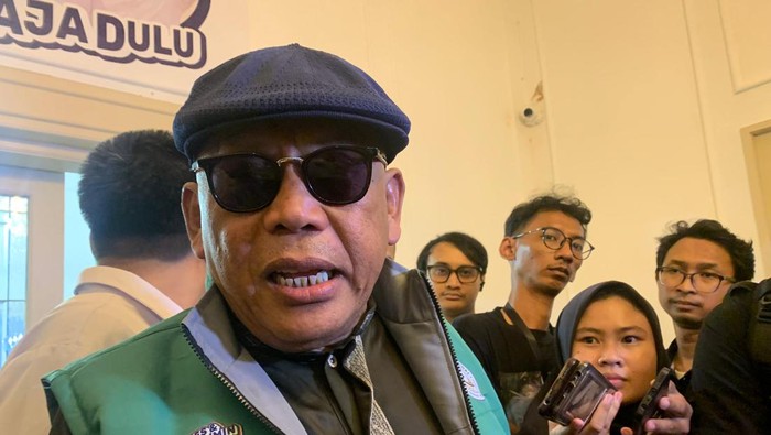 Dewan Pakar Tim Hukum Timnas Anies-Cak Imin (AMIN), Eggi Sudjana di Markas Pemenangan Amin, Menteng, Jakarta Pusat, Jumat (26/1/2024).