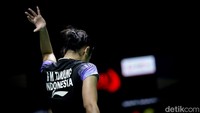 Beberapa kali, Gregoria tampak kecewa atas performanya.