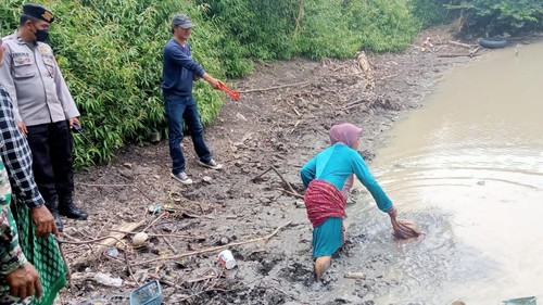 Empang lokasi penemuan jenazah Irawati oleh Suriatman suami korban.
