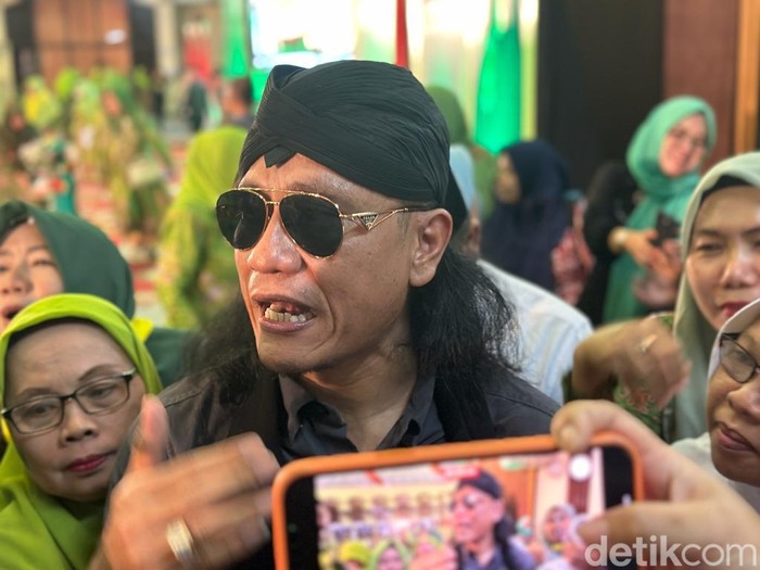 Dai kondang Miftah Maulana Habiburokhman atau Gus Miftah buka suara soal pernyataan Presiden Joko Widodo (Jokowi) yang menyebut presiden boleh memihak atau berkampanye.