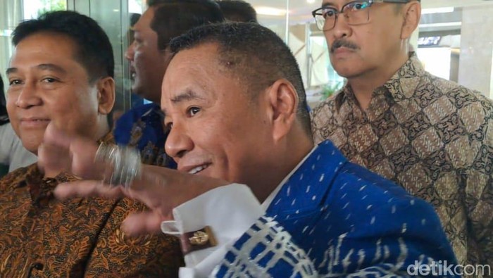 Hotman Titip Pesan ke Sri Mulyani Soal Pajak Hiburan: Haiii!