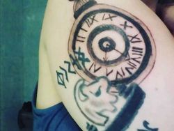 Kocak! Niat Mau Keren Malah Amburadul Gambar Tato-nya