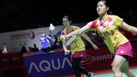 Jille/Seinen memberikan perlawanan lebih ketat di gim kedua. Mereka sempat coba mendesak Lanny/Ribka dan unggul tipis di awal. 