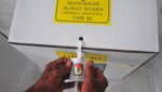 Kesibukan Pengemasan Logistik Pemilu di Kudus