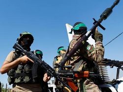 Beri Perlawanan, Hamas Perangi Pasukan Israel di Jalanan Gaza