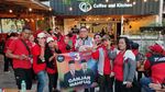 Politisi PDIP Sosialisasikan Ganjar-Mahfud di Gang Sempit Jakarta