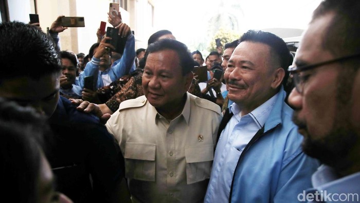Capres nomor urut 02 Prabowo Subianto hadir dalam deklarasi nasional Aliansi Advokat Indonesia di Jakarta, Jumat (26/1/2024). Dalam deklarasi itu mereka resmi mendukung Prabowo-Gibran di Pilpres 2024.