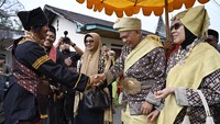 Batagak Pangulu (penghulu) merupakan tradisi upacara adat Minangkabau.  