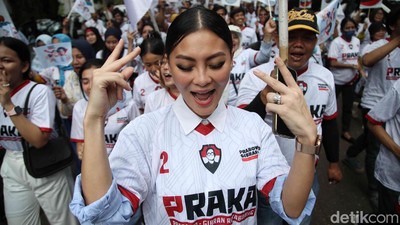 Momen Relawan Praka Dukung Prabowo-Gibran